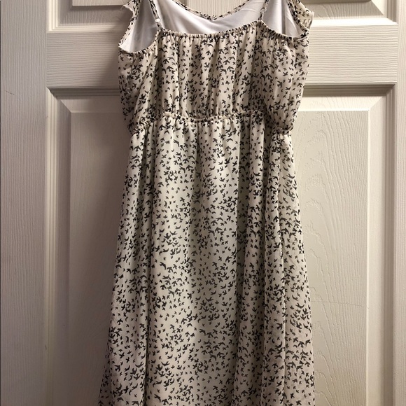 Boutique Dress - Picture 2 of 3